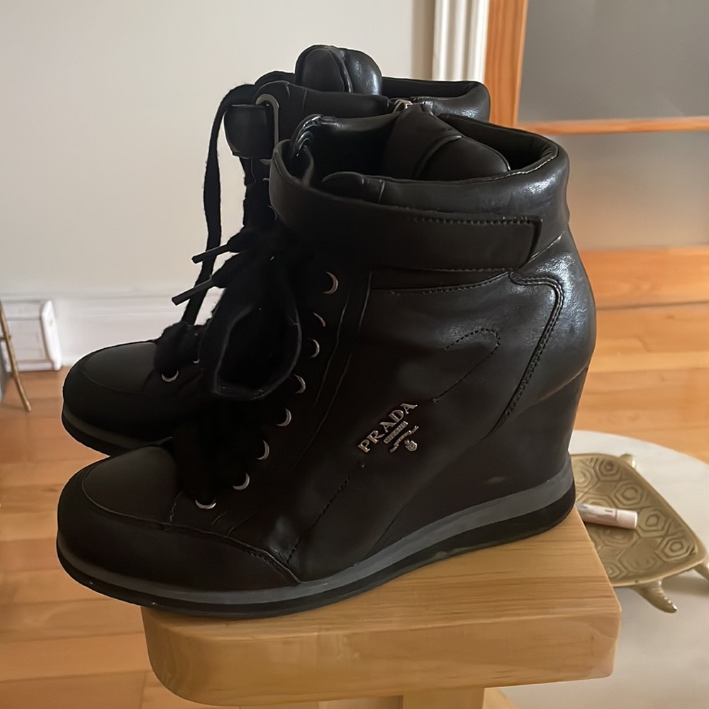Vintage Prada sneaked boot